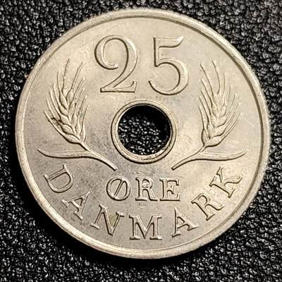 泉币菌-第49场-周末精品场 - 原光美品 丹麦1970年25欧尔中孔镍币 玛格丽特二世花押 