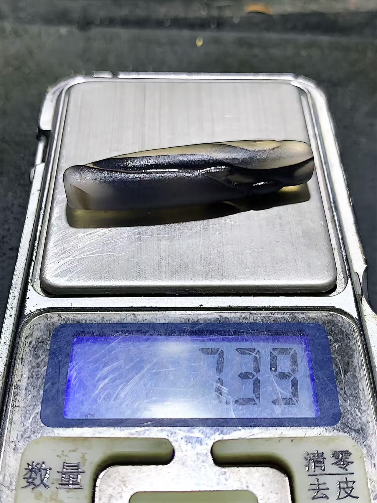 精美亚光高玉化墨色巴西玛瑙手工俏色巧雕无相佛意境桶珠一个！