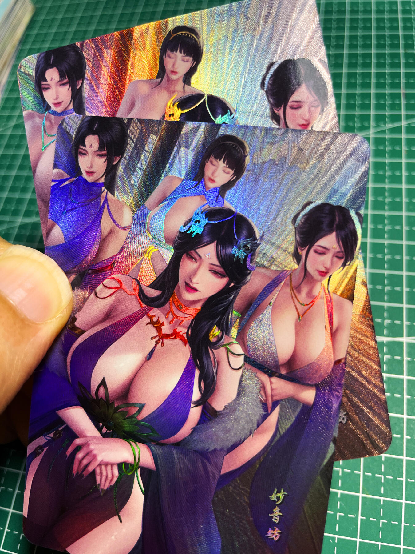 显眼宝22期 颜值精选·真 嘎嘎鸭 幻音坊 一对2张 折光彩闪 小卡尺寸
