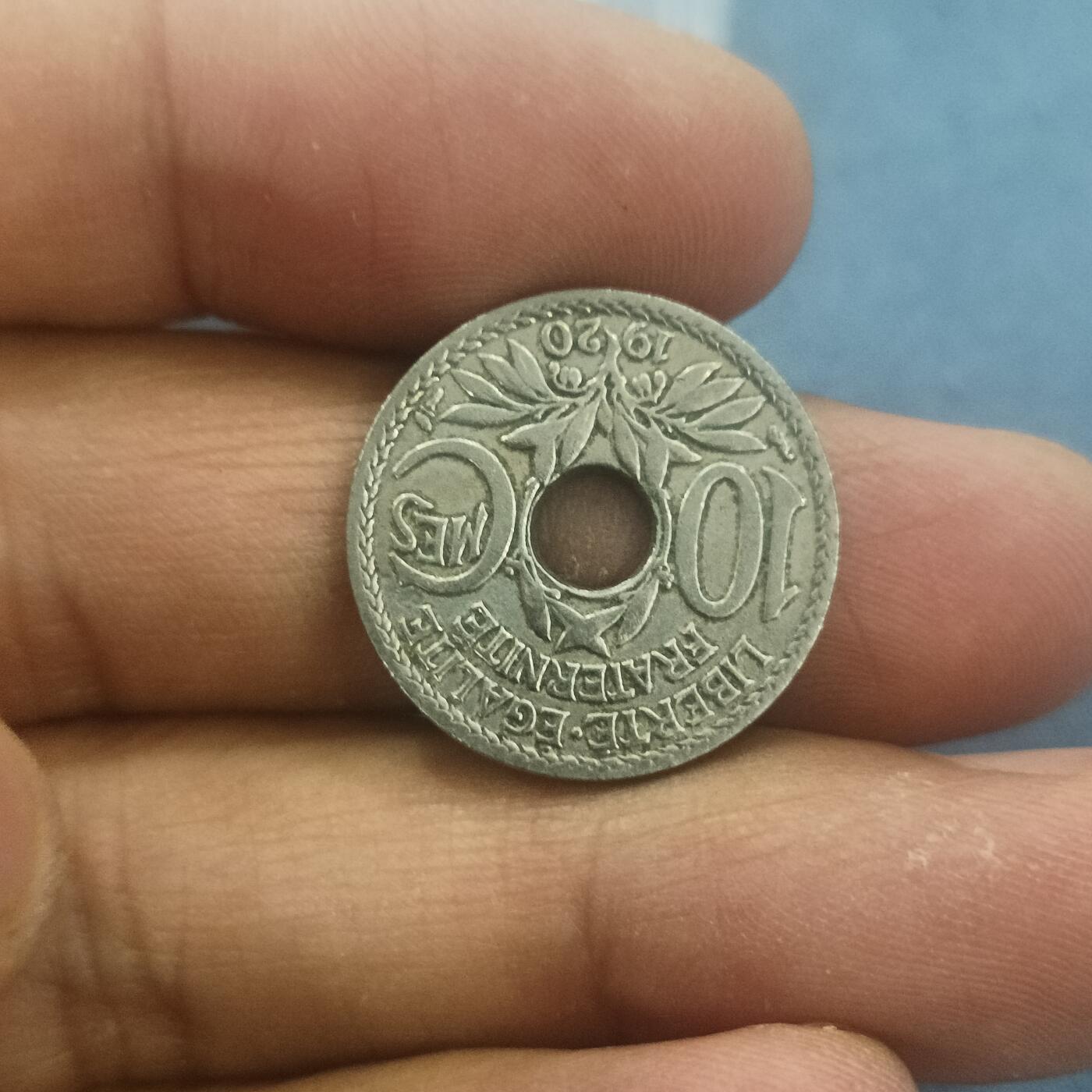 泡泡币外币第五十八场可代拍15038385335微信 法国1920年十分
