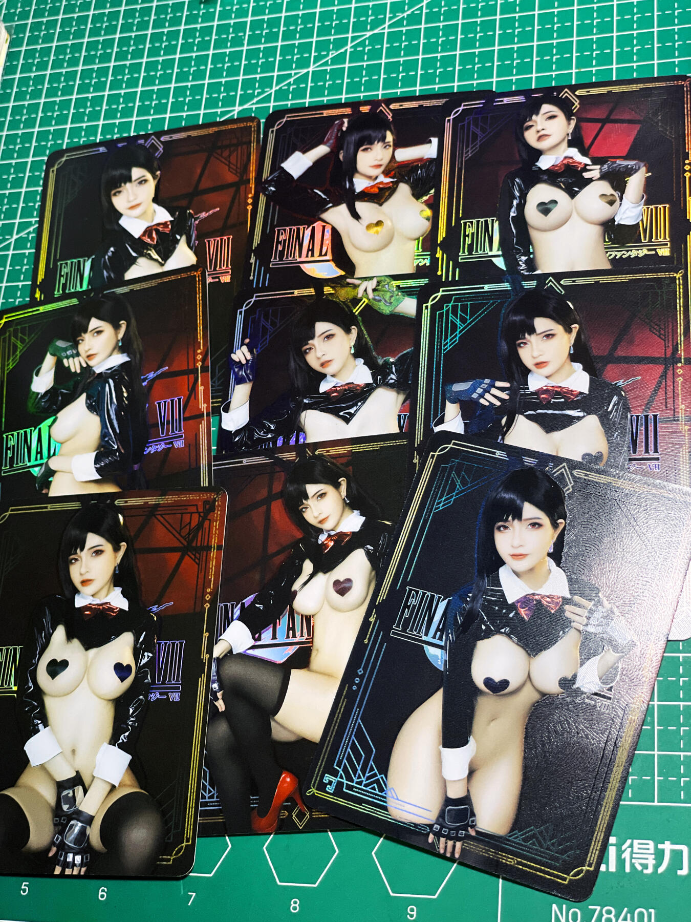 显眼宝22期 颜值精选·真 绝美cos一套 9张 背后九拼 折光彩闪工艺  63*88