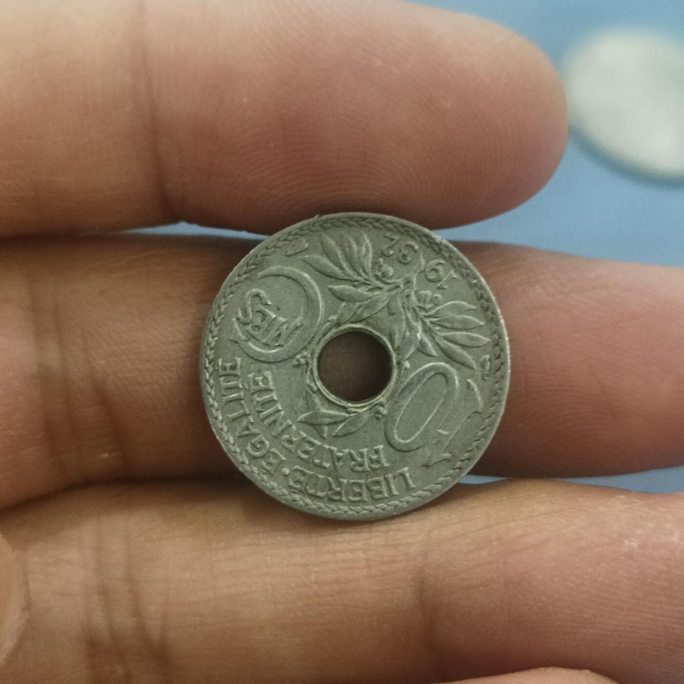 泡泡币外币第五十八场可代拍15038385335微信 法国1932年十分