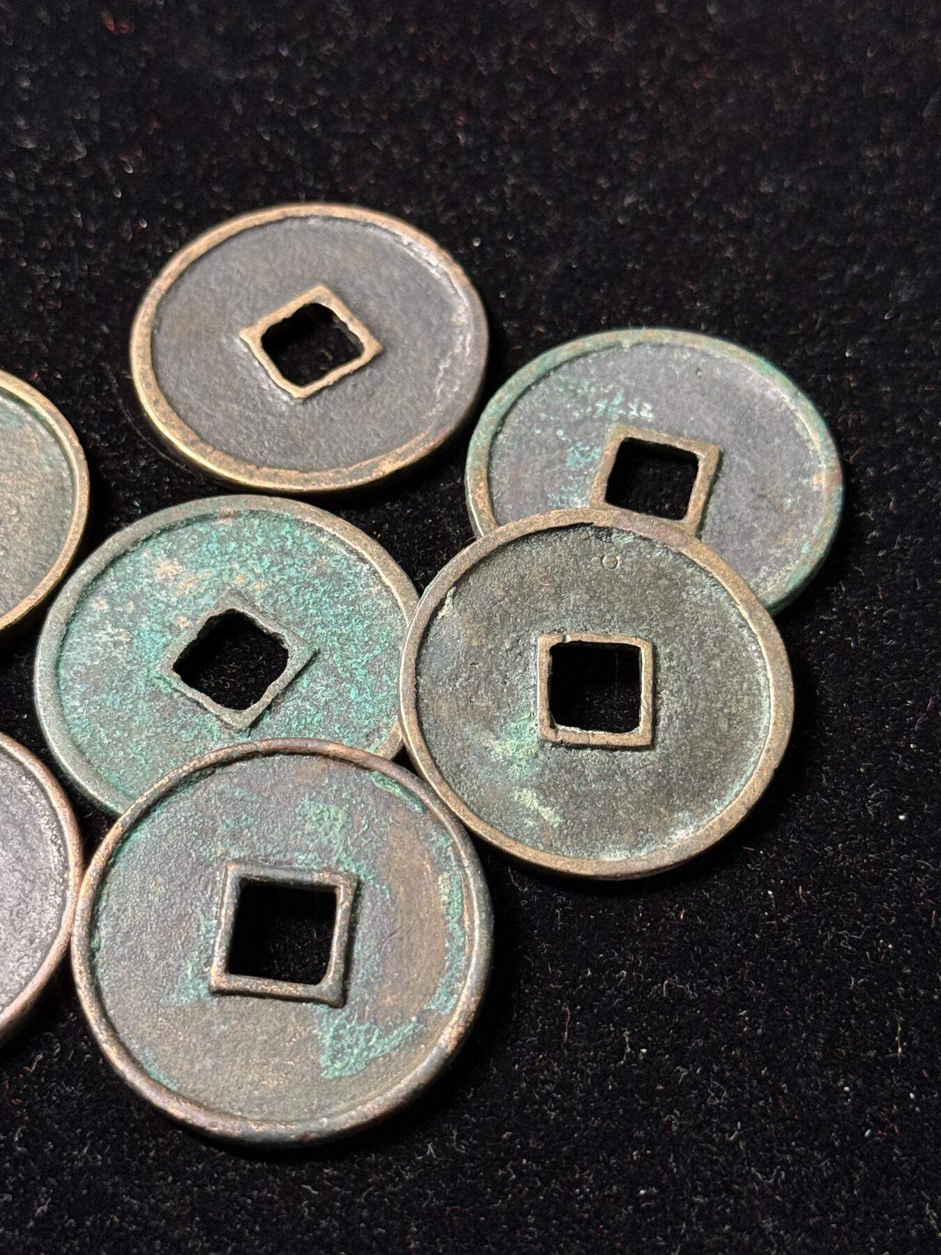 戎马世界章牌大赏第100期 铜钱一组