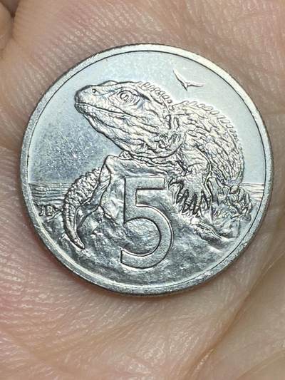 2025年第六十四场(总第九十场）外国好品散币(免佣金) - 少见–新西兰🇳🇿1985年5分(低浮雕版，加拿大造)