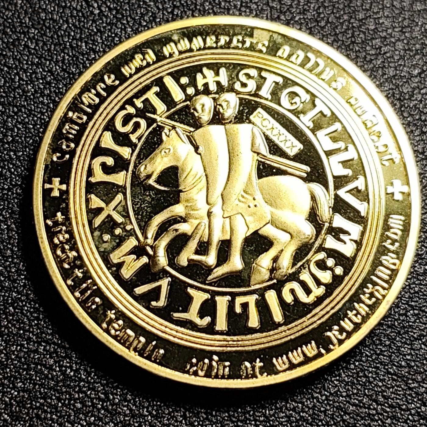 泉币菌-第49场-周末精品场 马剑圣殿骑士 金色纪念章 直径约40mm 