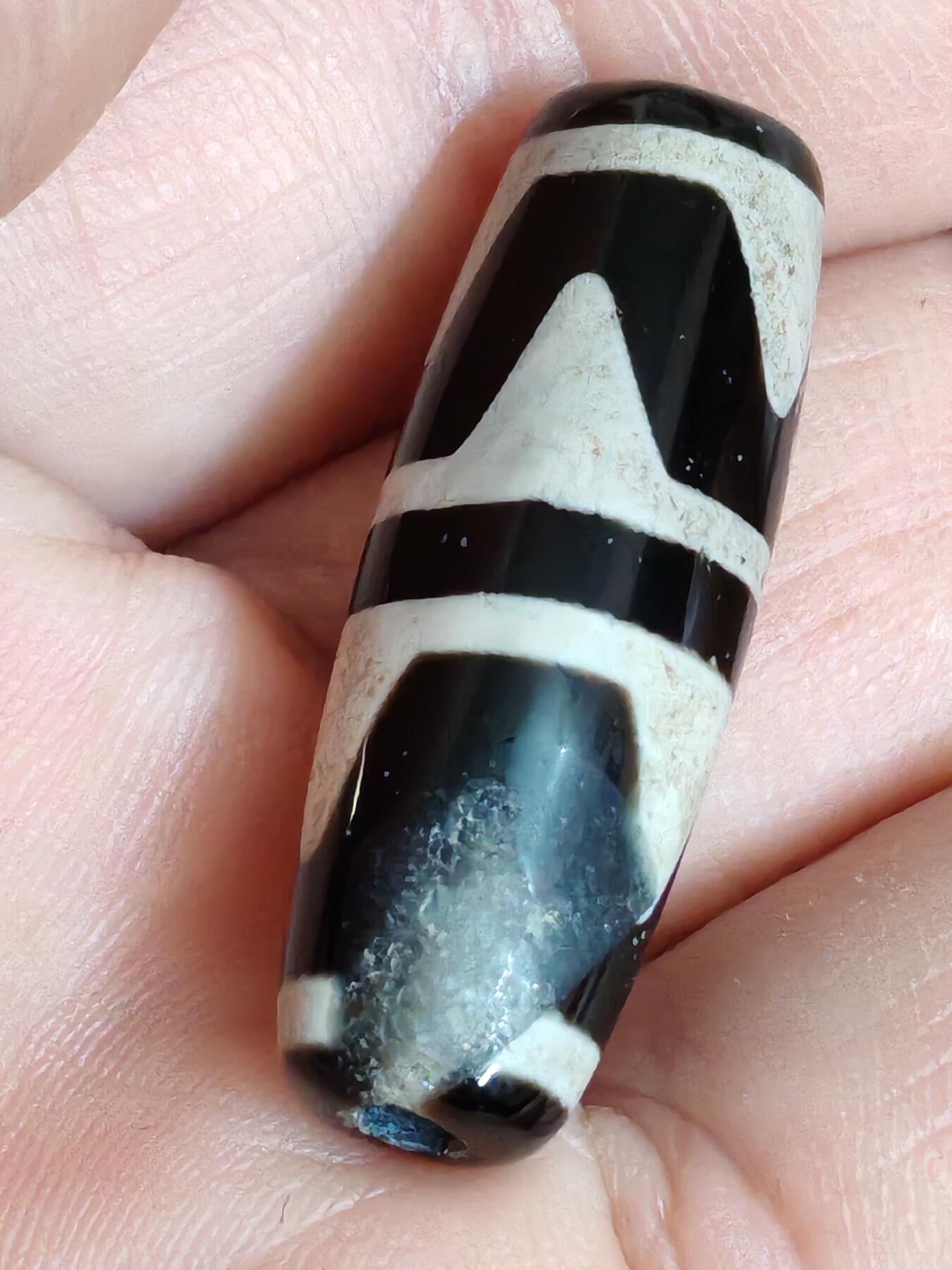 包浆藏传虎牙天珠(31006)藏传虎牙天珠尺寸30*11mm