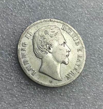 世界钱币专场拍卖 - 早期1877年德国路德维希二世2马克短翅流通银币 11.1克