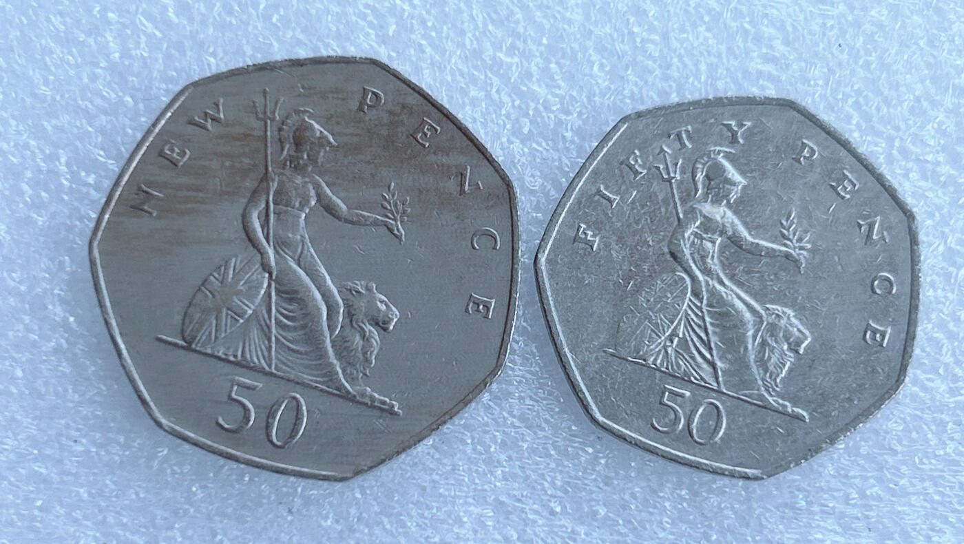 第一海外回流一元起拍收藏 散集专场. 第227期 英国50便士大小版一对