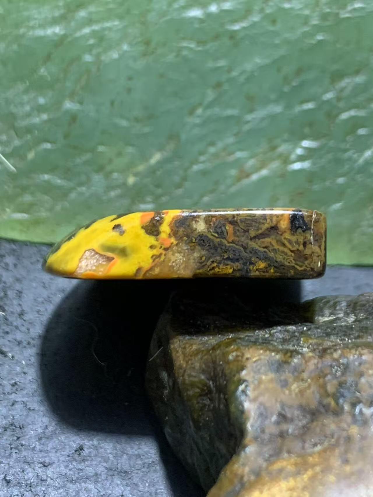 精美罕见高玉化草花纹战国红玛瑙吊坠一个，