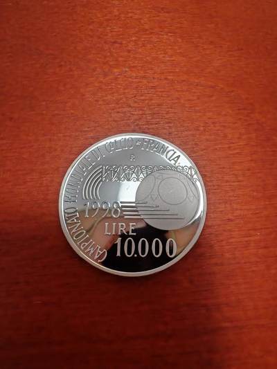长老汇蛇年精选第二十场拍卖 1998意大利法国世界杯精制10000里拉银币，盒证全，7000枚，