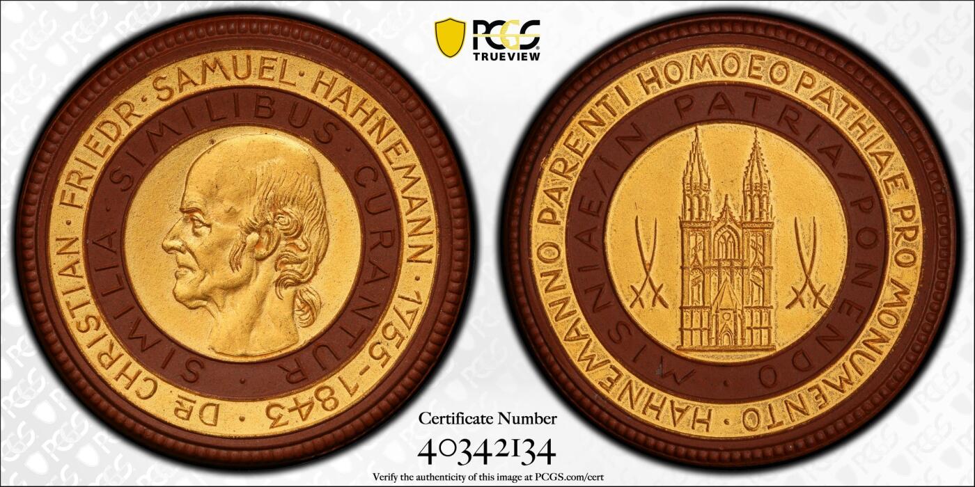 博洋堂世界钱币拍卖第130期（全场包邮） PCGS MS67 唯一冠军分数！一战时代德国棕色陶描金章一枚 非常有名的梅森陶瓷厂出品。纪念在一战中有贡献的一位医生，大尺寸陶章有67分高分极为难得，此枚描金保存极佳，视觉效果非常震撼。最近德系陶章也是外拍热门，类似题材和尺寸的陶章近期在SBP曾有一对660美元成交的记录