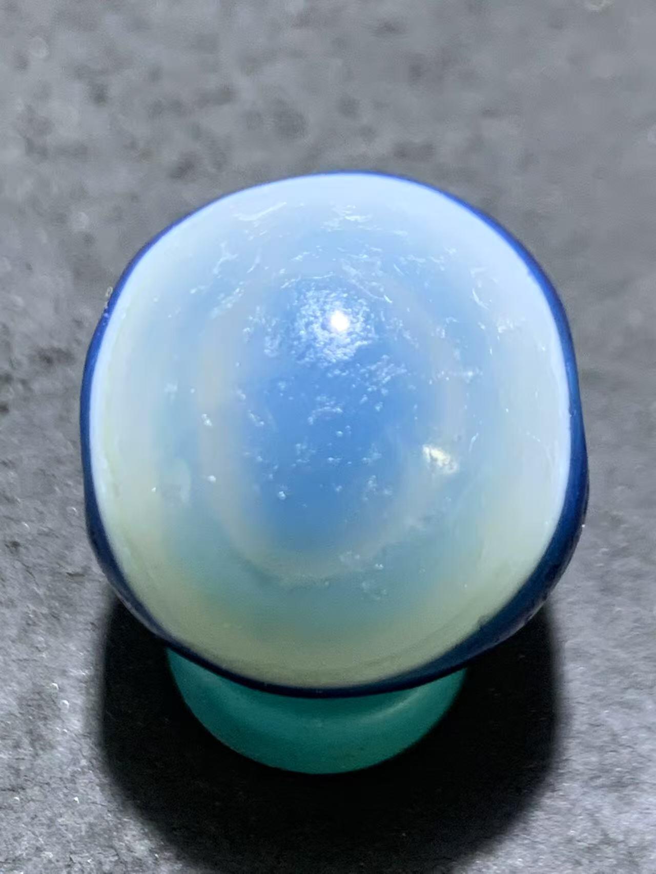 精美高玉化风化纹天眼缠丝玛瑙随形珠一颗。，