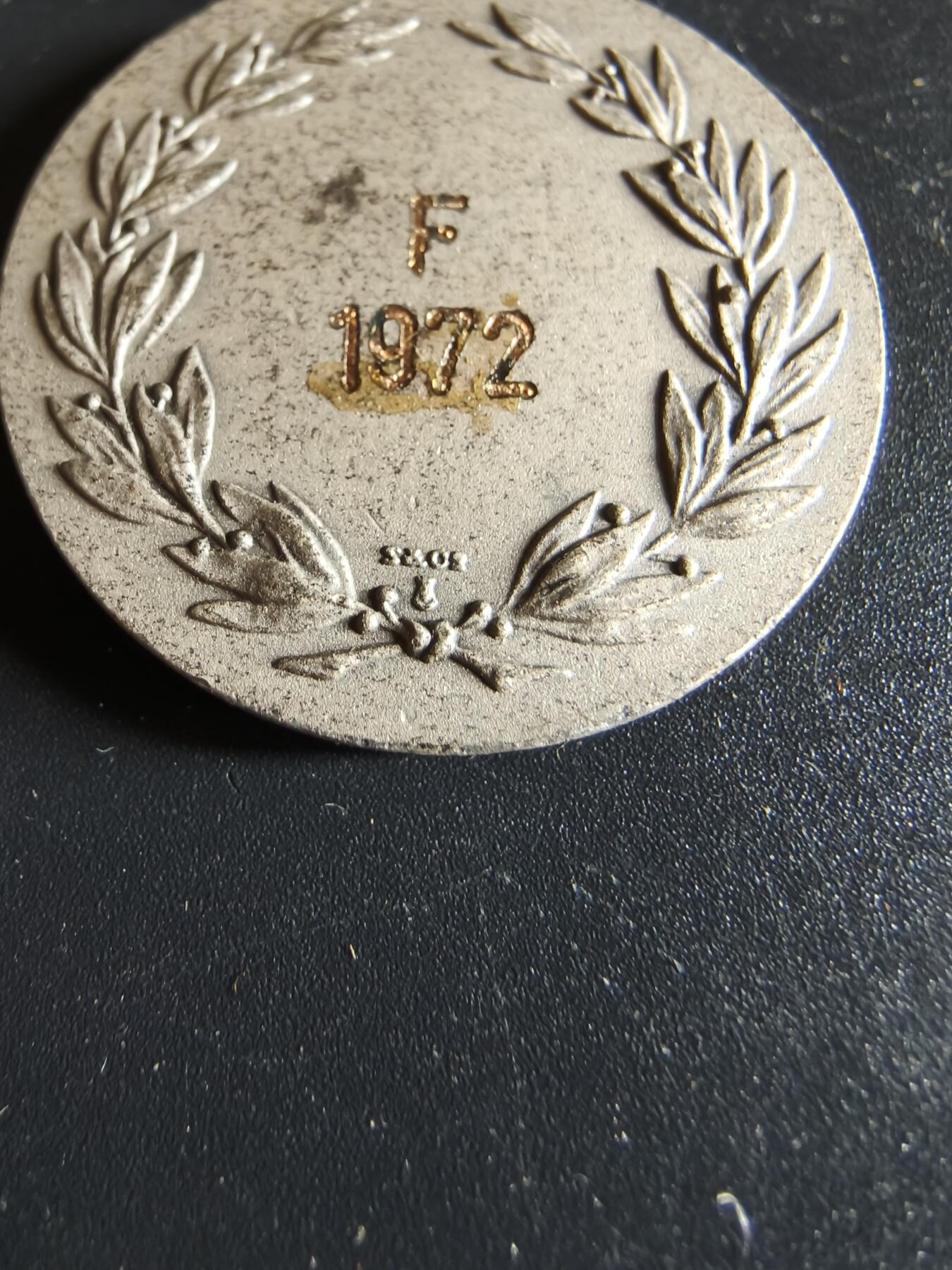 老王徽章第134期 瑞典手枪射击协会银级效率奖章   1972年实发