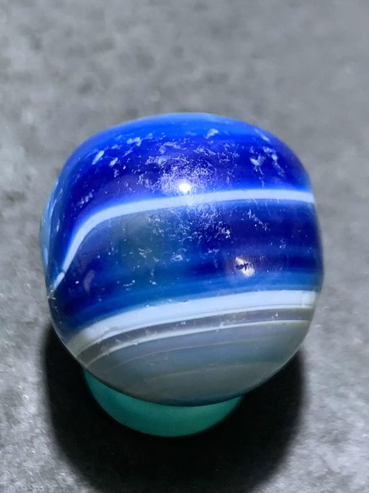 精美高玉化风化纹天眼缠丝玛瑙随形珠一颗。，
