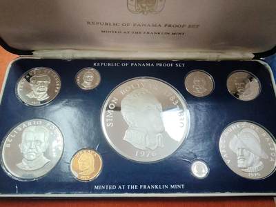 长老汇蛇年精选第二十场拍卖 1976巴拿马9枚精制套币，盒证全，含珍珠币，克书标价355美金