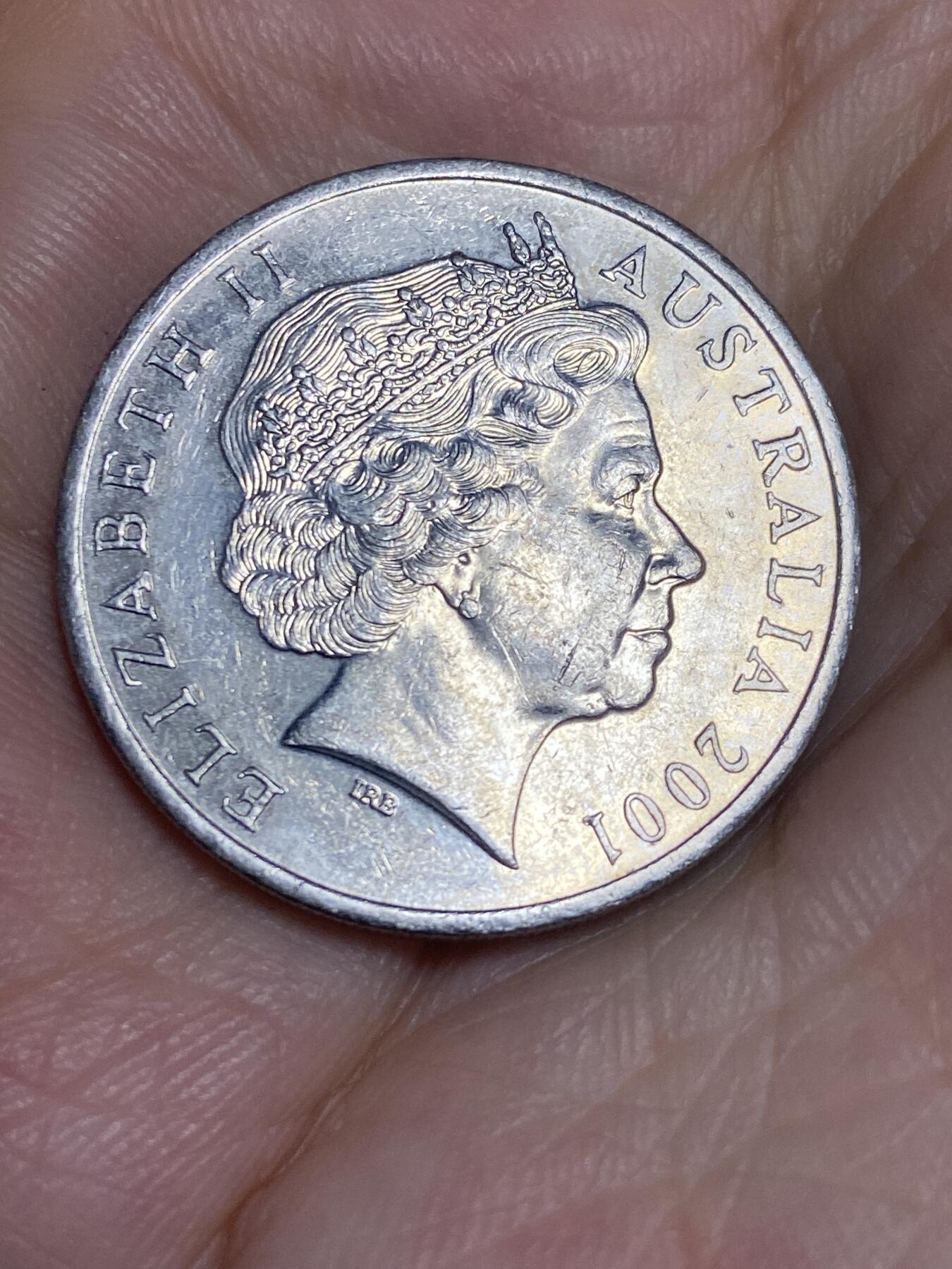 2025年第六十四场(总第九十场）外国好品散币(免佣金) 澳大利亚🇦🇺2001年20分(伊丽莎白二世老年)