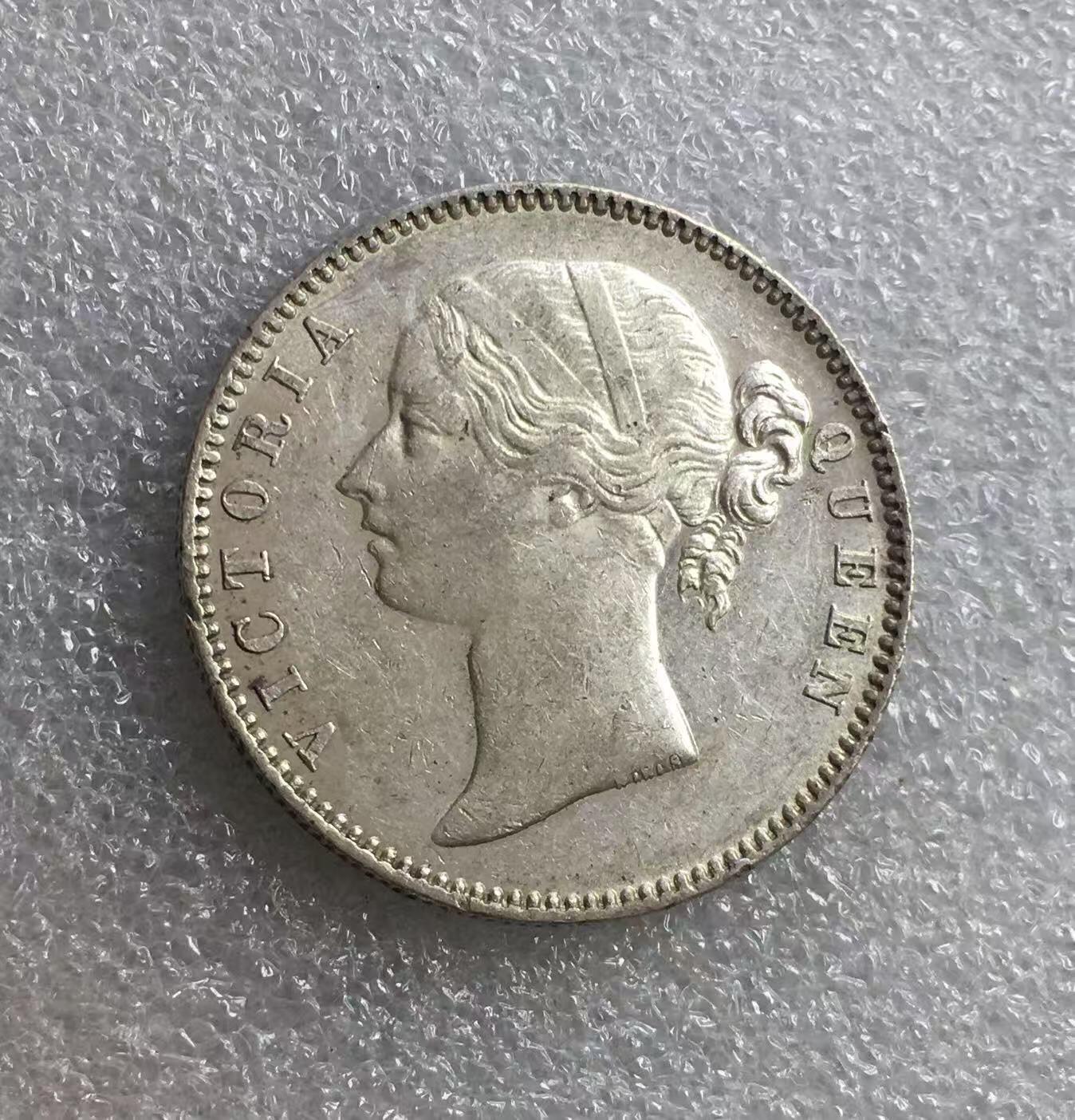 世界钱币专场拍卖 1840年英属小维1卢比银币