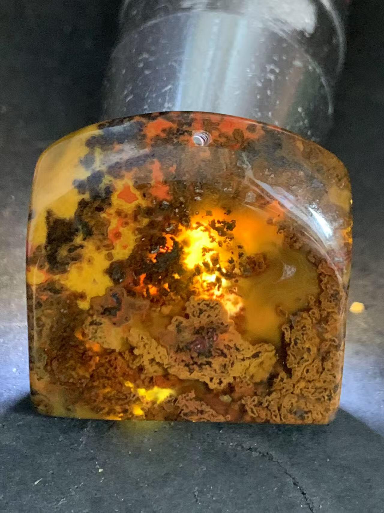 精美罕见高玉化草花纹战国红玛瑙吊坠一个，