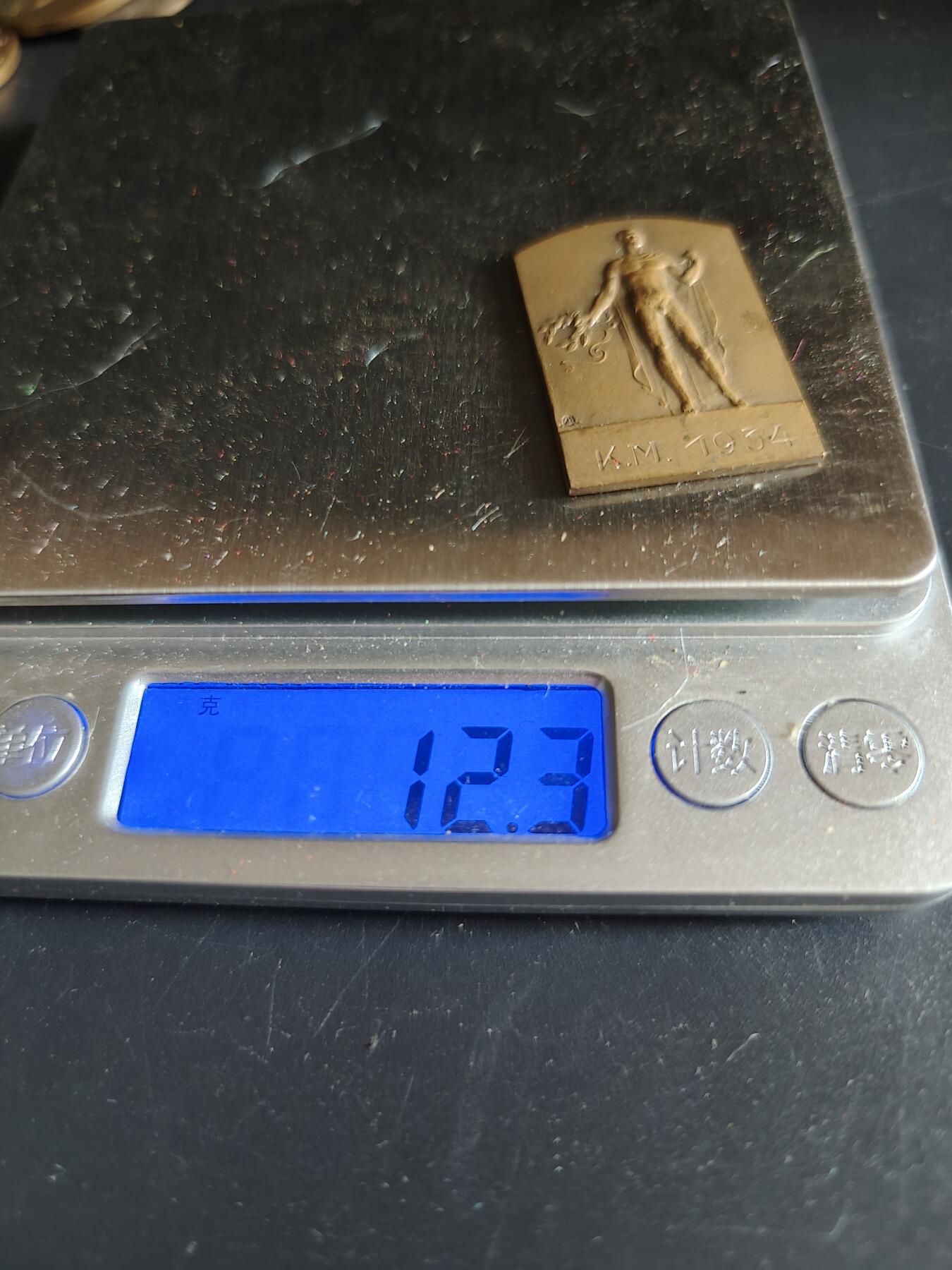 老王徽章第134期 瑞典方形铜章    尺寸35×23mm    重量12g