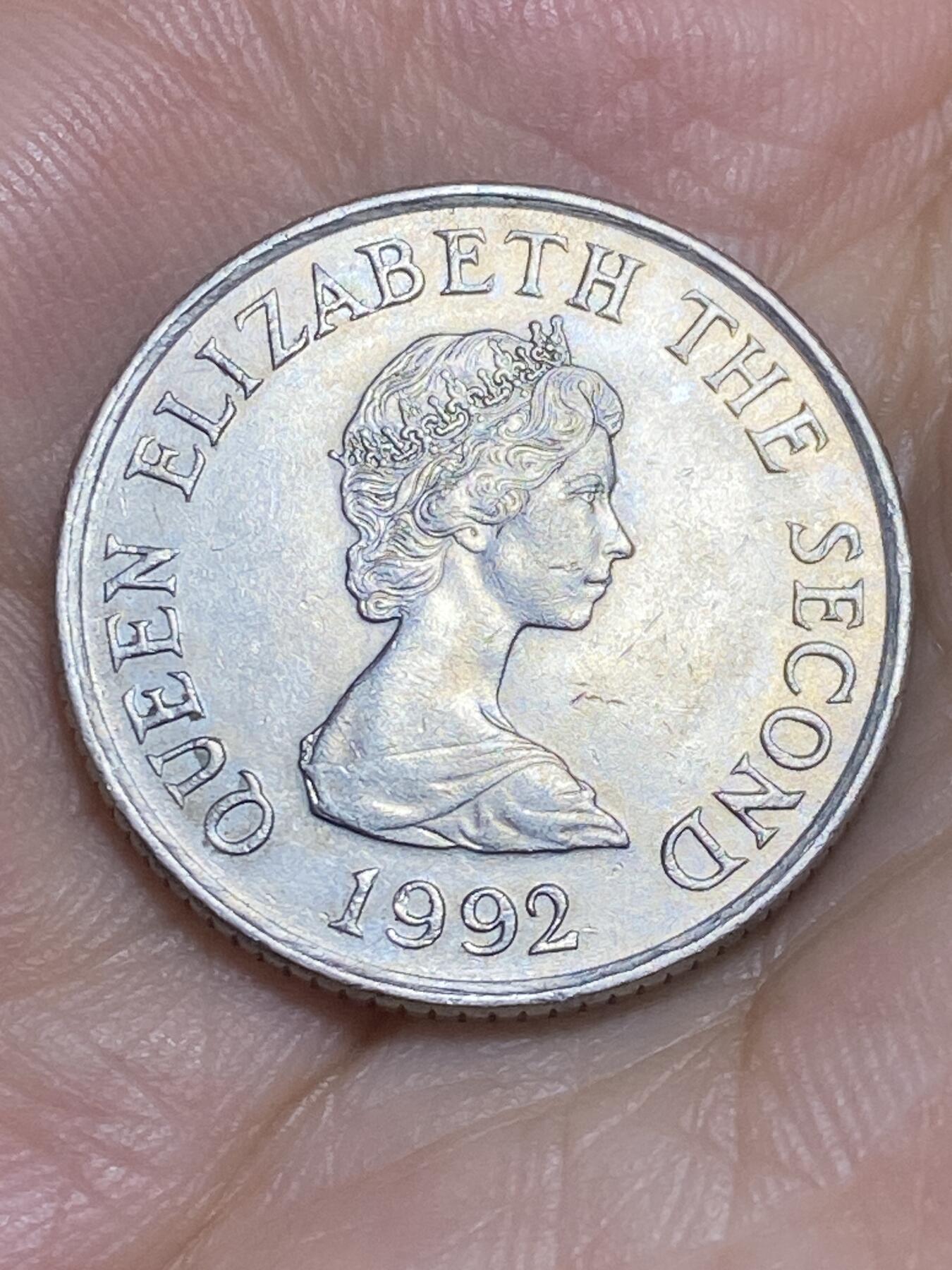 2025年第六十四场(总第九十场）外国好品散币(免佣金) 英属泽西岛🇯🇪1992年10便士(伊丽莎白二世中年花冠，缩小尺寸版首发年)