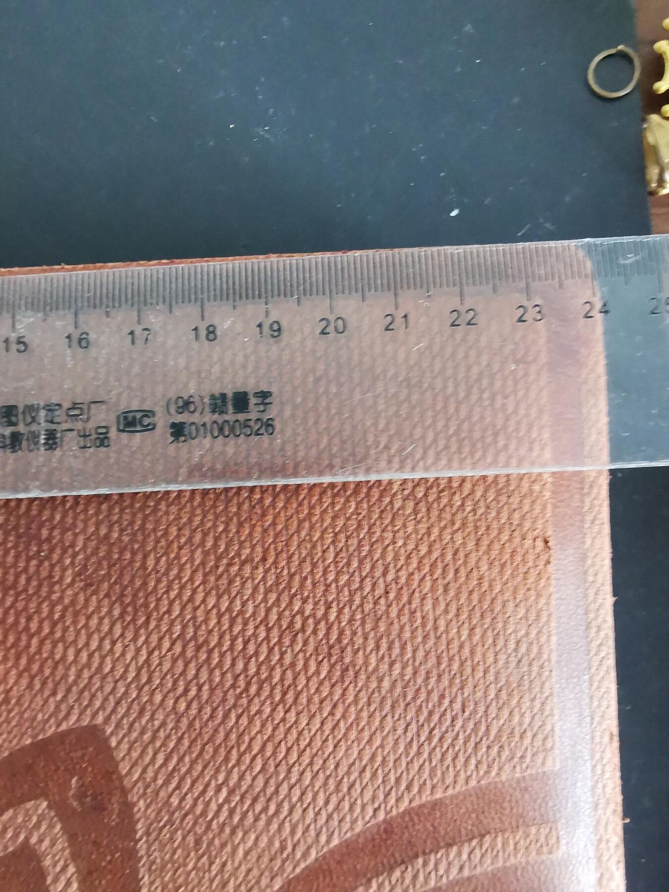 老王徽章第134期 德国早期梳妆盒    有破损   尺寸24×15.5cm
