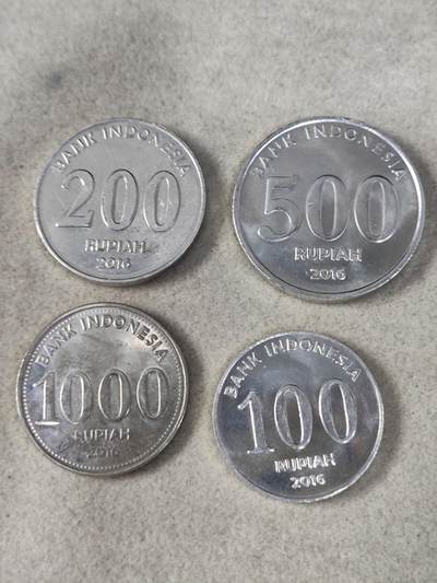 外币收藏 印度尼西亚 2016年清年份人物版套币4枚一套全