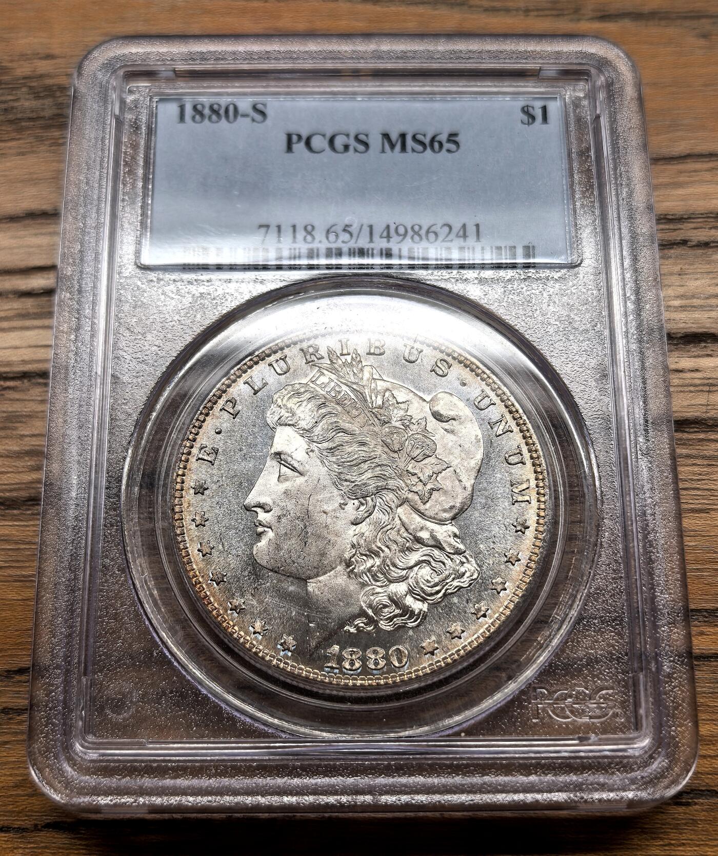 凡希社世界钱币微拍第三百零七期 1880S美国摩根壹元PCGS-MS65，光泽柔美，霜面质感极好的一枚！（视频参考）