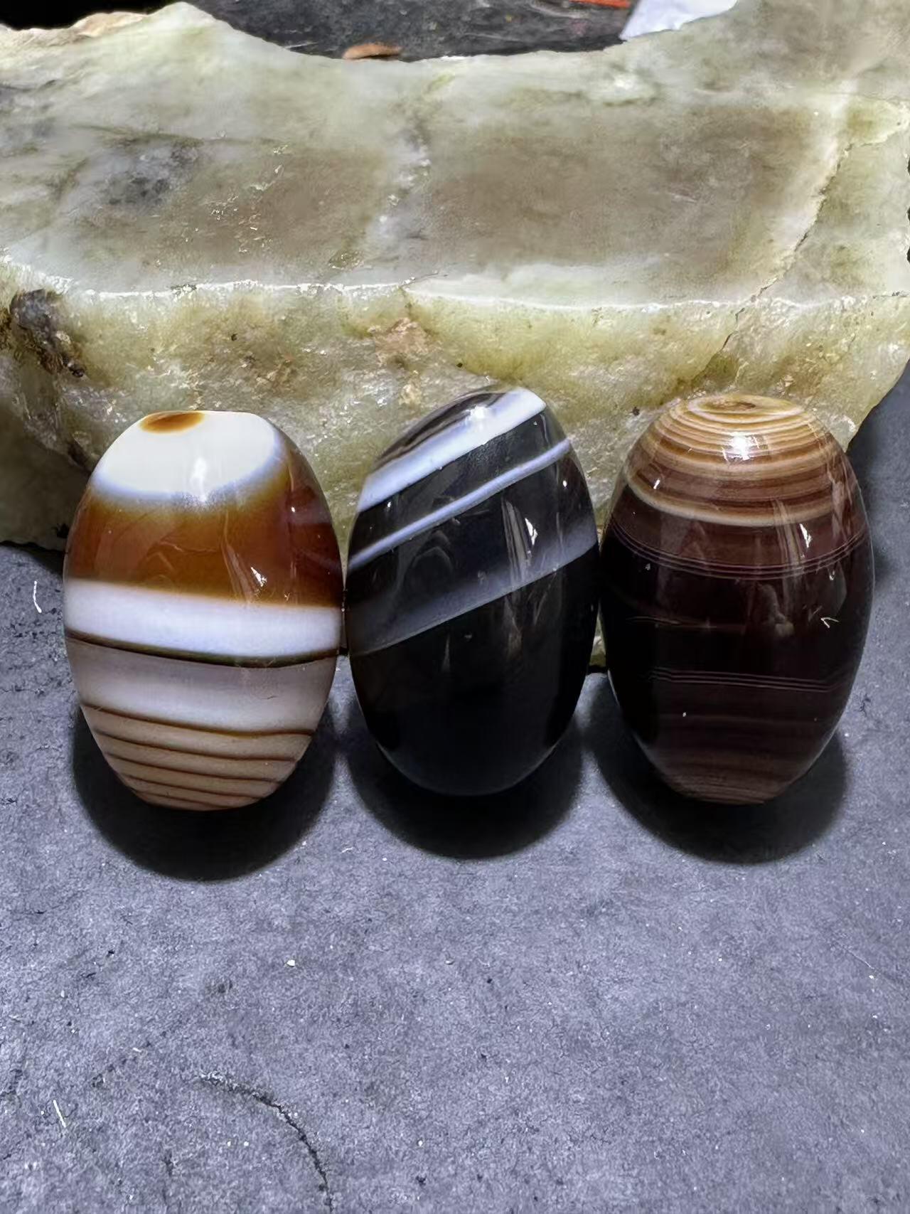 缠丝玛瑙通货大桶珠3颗！