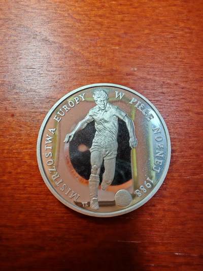 长老汇蛇年精选第二十场拍卖 1987波兰88欧洲杯500兹罗提精制银币，1.2万枚，克书55美金