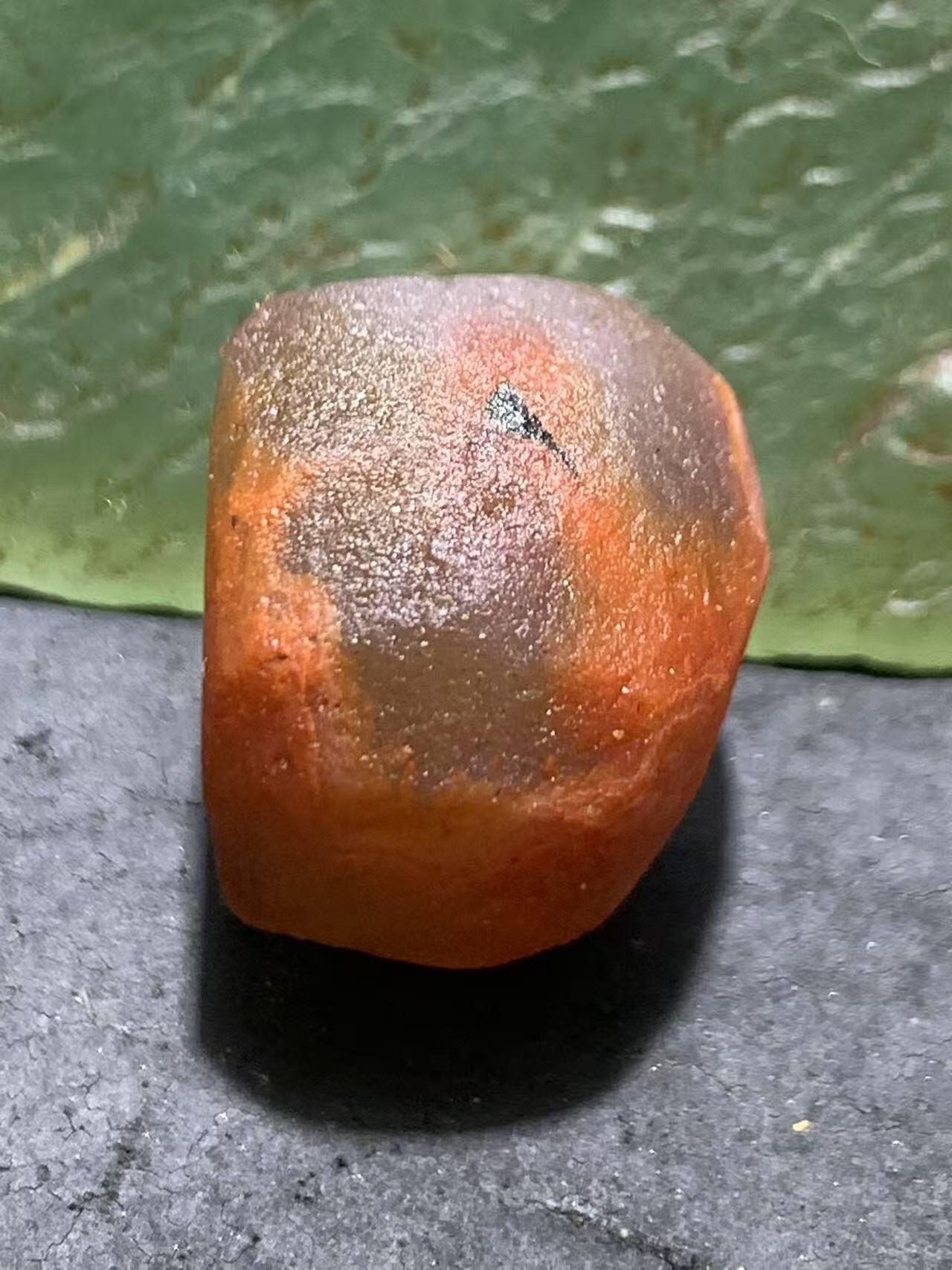 精美柿子红荔枝冻南红玛瑙明料小原石一颗，