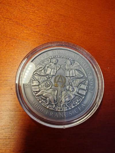 长老汇蛇年精选第二十场拍卖 2021喀麦隆女士和龙3000法郎3盎司仿古高浮雕部分镀金银币，999银，500枚，盒证全