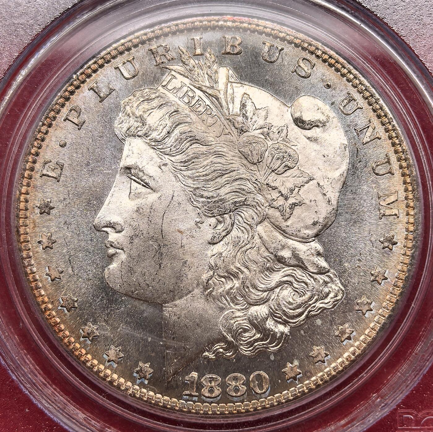 凡希社世界钱币微拍第三百零七期 1880S美国摩根壹元PCGS-MS65，光泽柔美，霜面质感极好的一枚！（视频参考）
