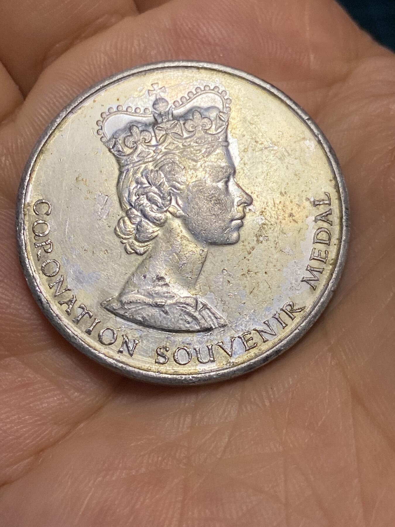 2025年第六十四场(总第九十场）外国好品散币(免佣金) 少见好品–英国🇬🇧1953年国家运动场协会纪念女王加冕铝制大尺寸纪念章(1952年至2022年女王伊丽莎白二世担任该协会赞助人) 