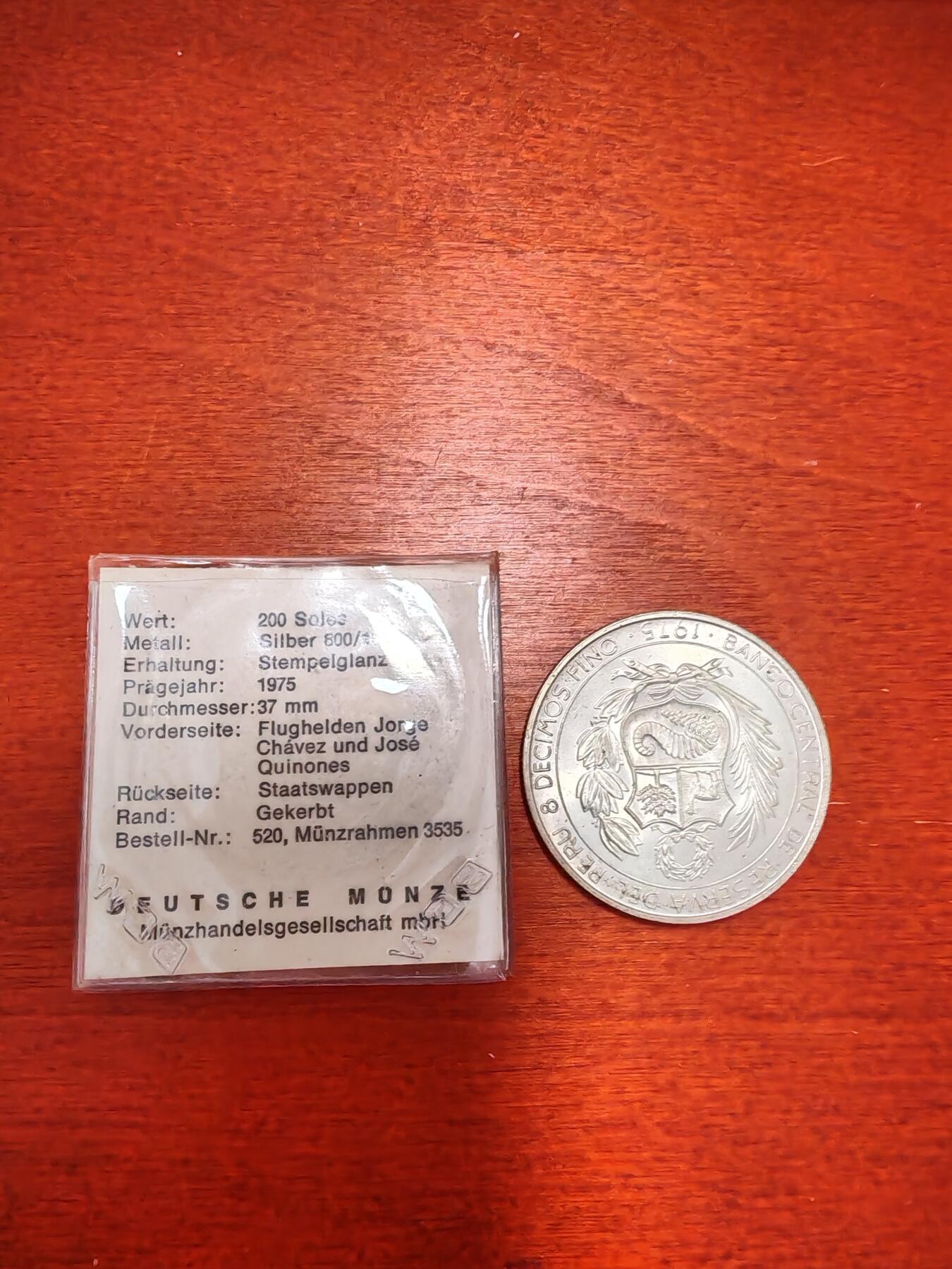 长老汇蛇年精选第二十场拍卖  1975秘鲁飞行英雄200索尔银币，未流通品相