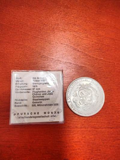 长老汇蛇年精选第二十场拍卖  1975秘鲁飞行英雄200索尔银币，未流通品相