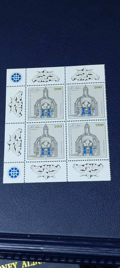 德国邮票专场，都是四方联 - 德国邮票四方联一张，1995年发行，建筑师  舒劳恩诞辰300年  教堂建筑。品相如图