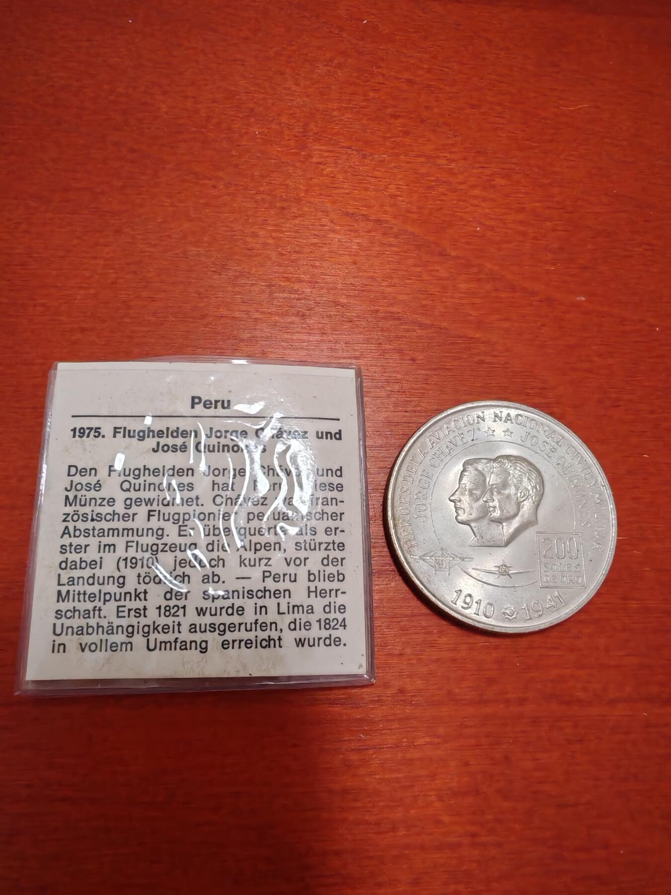 长老汇蛇年精选第二十场拍卖  1975秘鲁飞行英雄200索尔银币，未流通品相