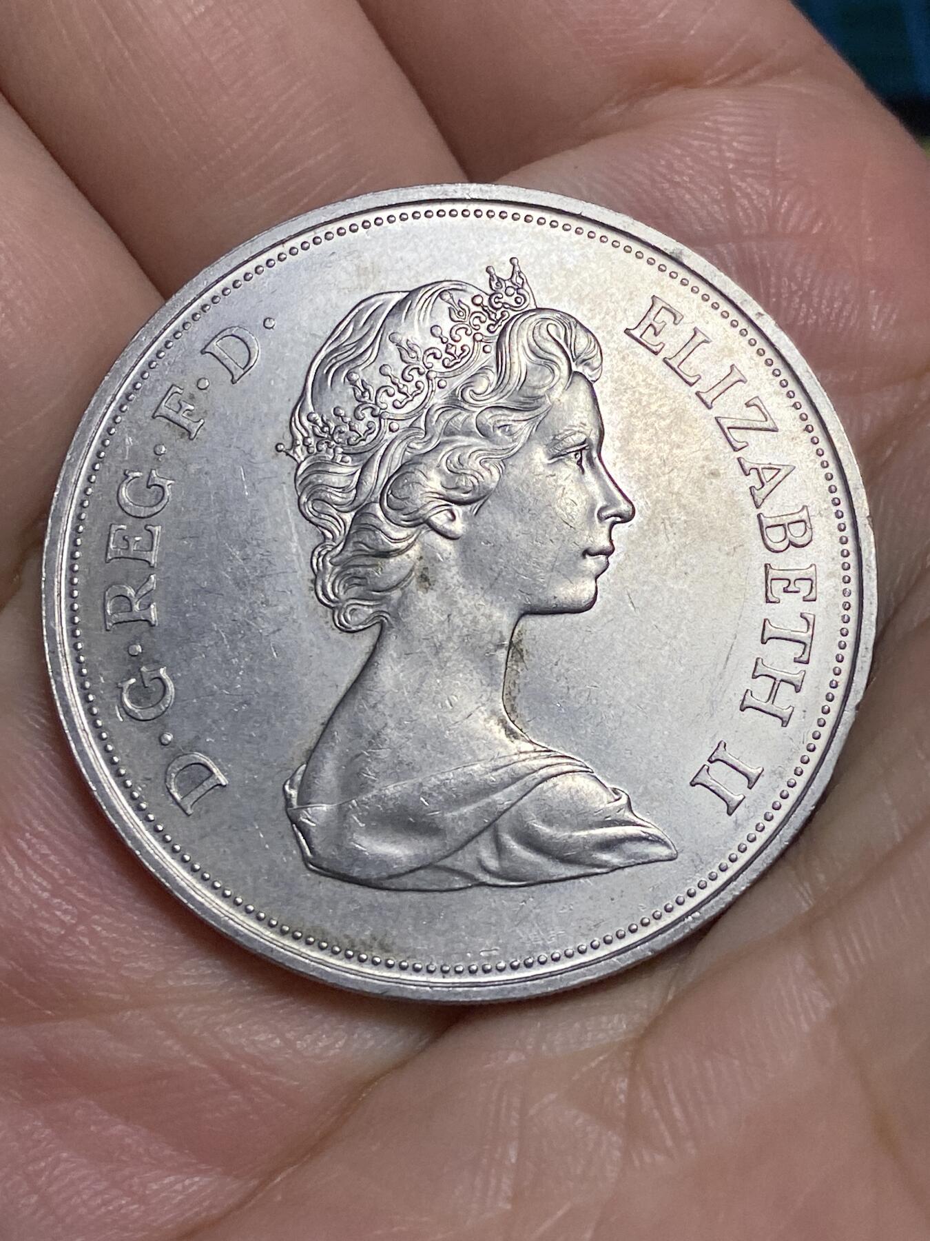 2025年第六十五场(总第九十一场）外国好品散币(免佣金) 英国🇬🇧1972单年份25新便士克朗型大币(伊丽莎白二世25周年银婚纪念币)