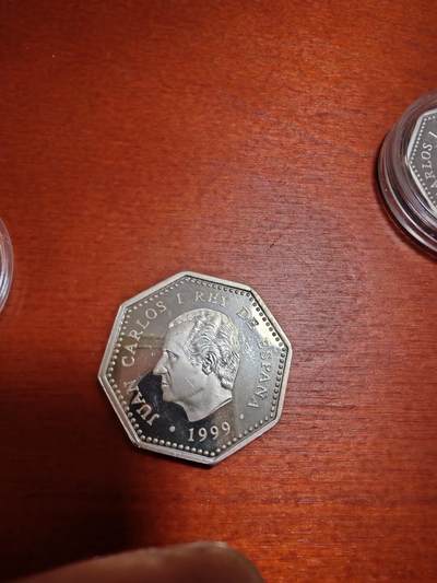 长老汇蛇年精选第二十场拍卖 1999西班牙千禧1500比塞塔八角精制银币