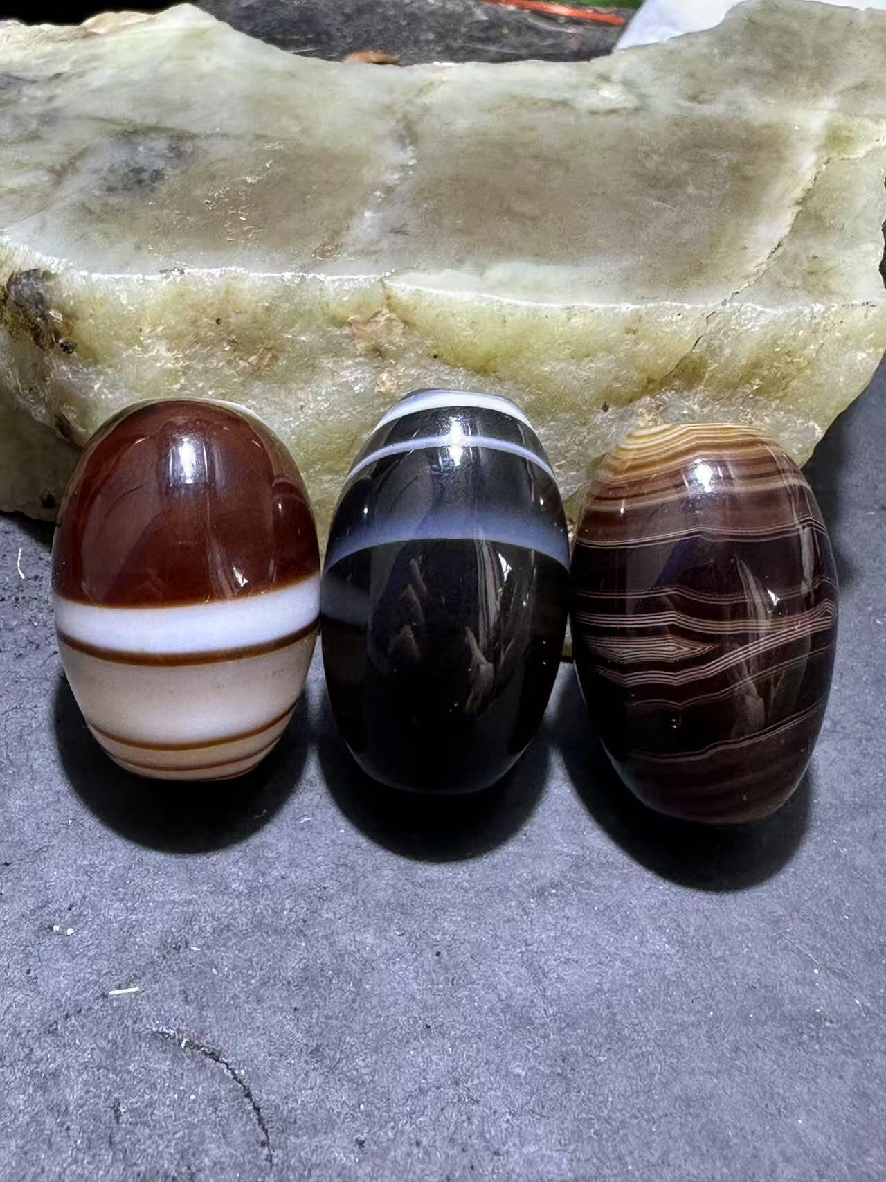 缠丝玛瑙通货大桶珠3颗！