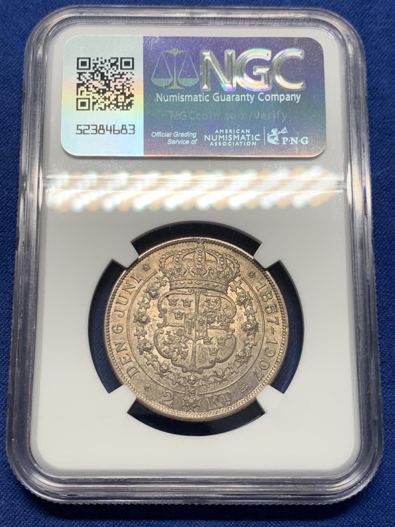 《竞宝斋》第400场 周日，周一，周二，3场连拍 （全场包邮） NGC MS64 瑞典王国1907年奥斯卡二世与索菲亚王后金婚纪念2克朗银币，原汁原味老包浆，包浆醇厚浓郁，酱彩锋利感十足