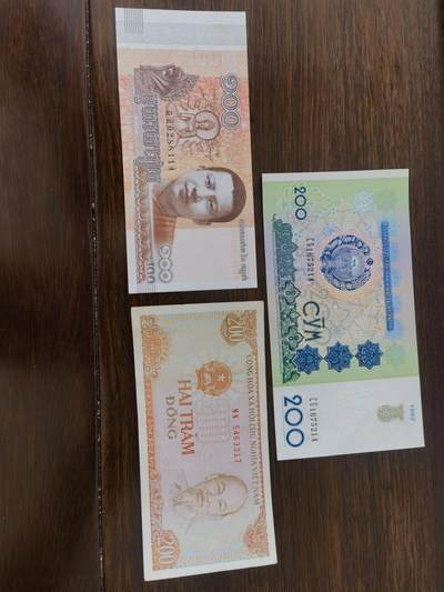 三国三张纸币合拍：UNC柬埔寨100瑞尔、UNC乌兹别克斯坦200索姆（尾号相同）、略旧约九成品越南200越南盾 - 三国三张纸币合拍：UNC柬埔寨100瑞尔、UNC乌兹别克斯坦200索姆（尾号相同）、略旧约九成品越南200越南盾