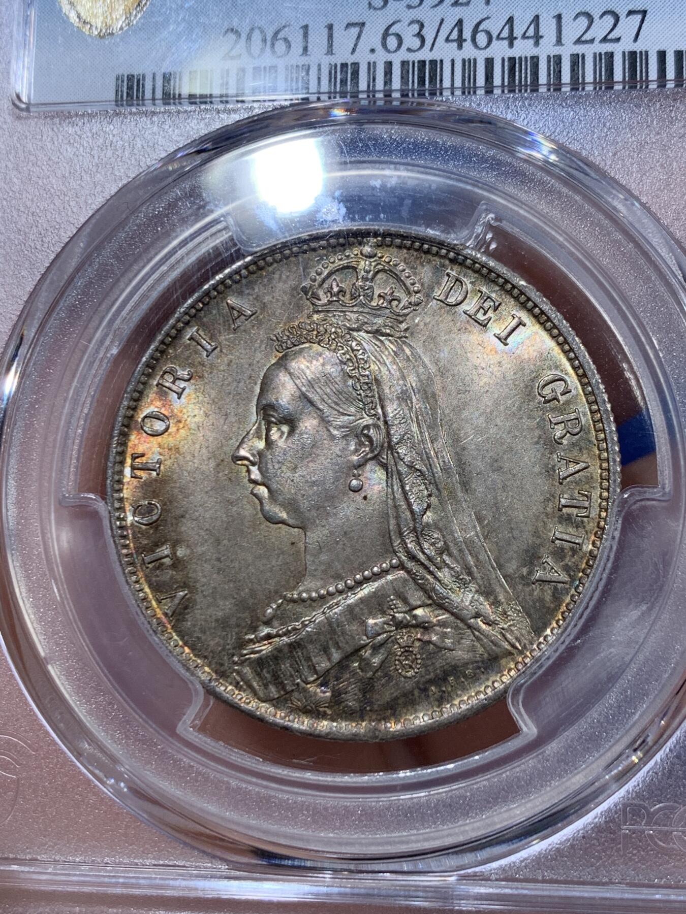 《竞宝斋》第400场 周日，周一，周二，3场连拍 （全场包邮） PCGS MS63 英国 1888年 维多利亚半克朗 银币 双面五彩包浆，底板转光状态极佳