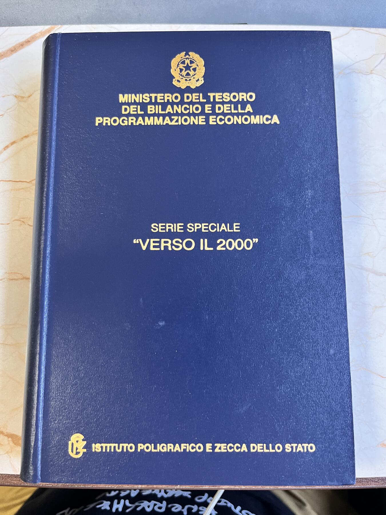 第166期拍卖【长期征集拍品】 获奖意大利1998-2000年迈向新世纪精制银币6枚全套，1999年5000里拉的那枚获得克劳斯最佳艺术币和年度最佳硬币两项大奖！835银，16克*6