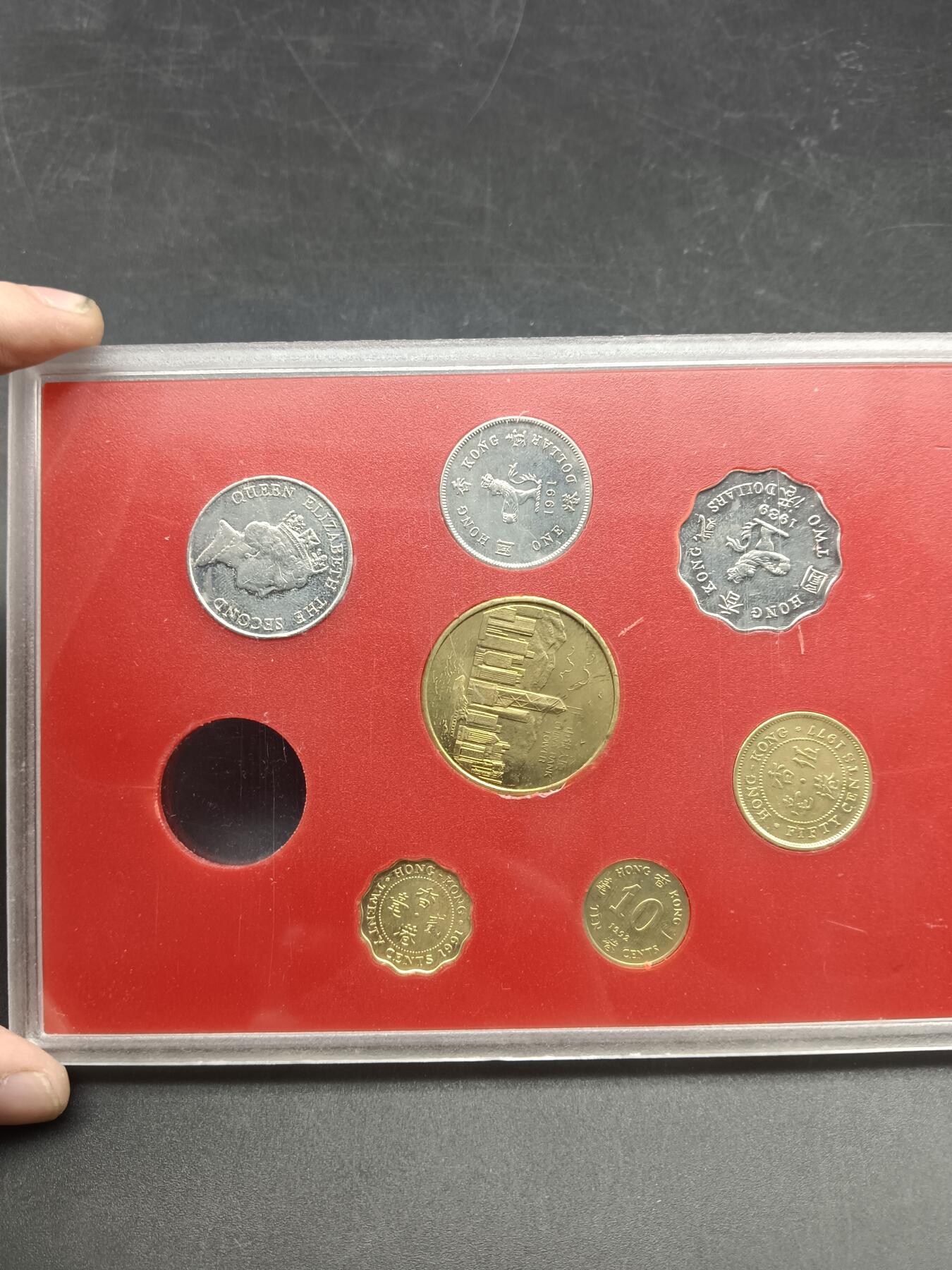 51期回流戒指饰品杂件纪念章丝路钱币专场 香港纪念品