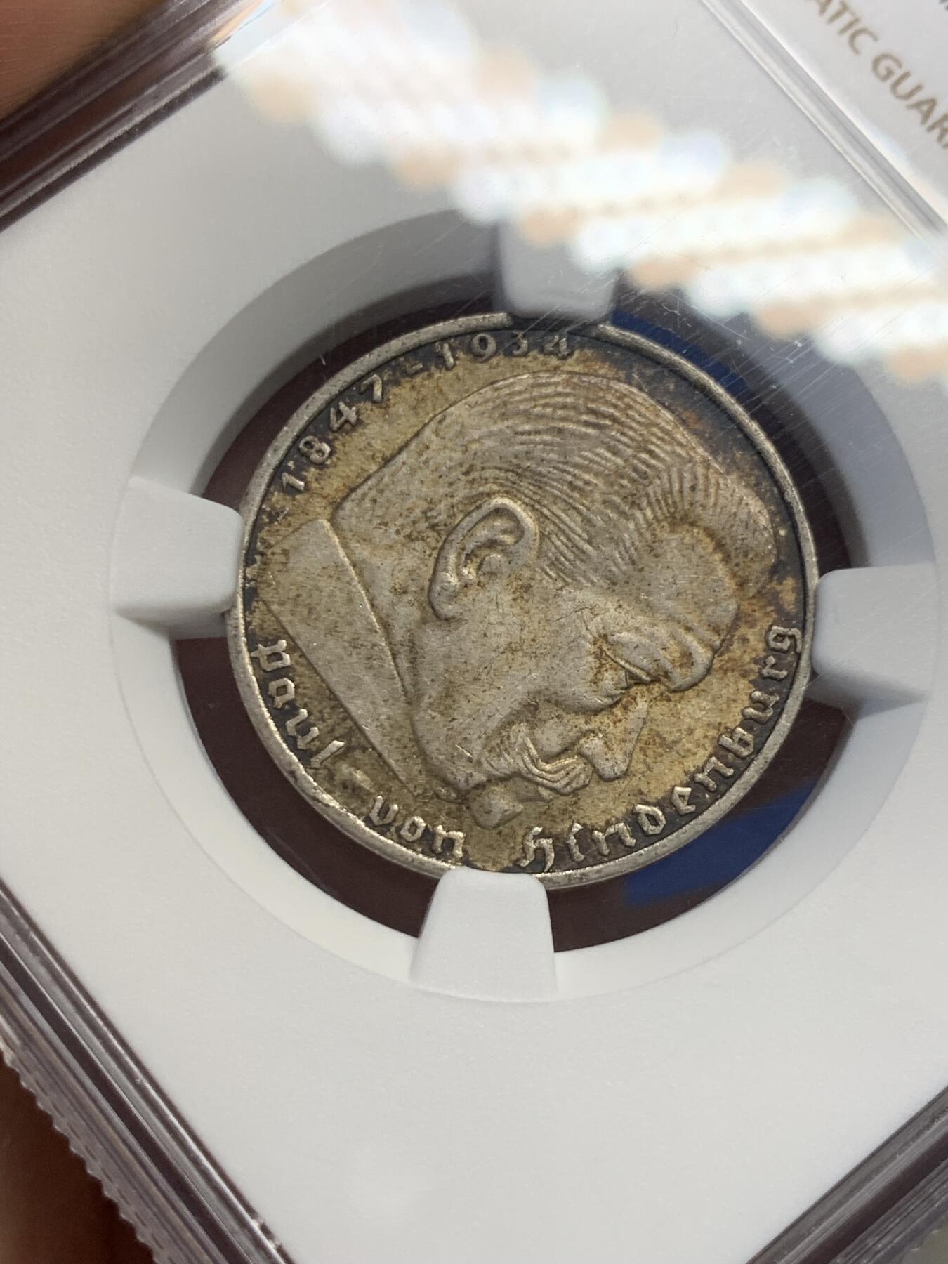 《竞宝斋》第400场 周日，周一，周二，3场连拍 （全场包邮） NGC MS62 德国1937A兴登堡2马克银币，浓重酱彩，永久收藏的品相