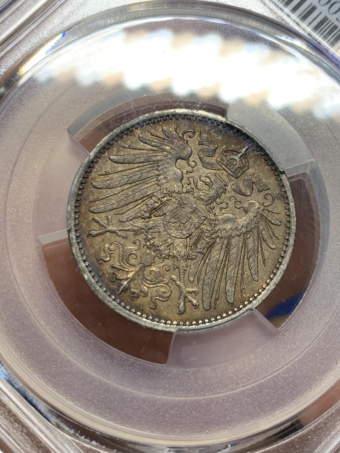 《竞宝斋》第400场 周日，周一，周二，3场连拍 （全场包邮） PCGS MS62 德国1915年1马克，一面深蓝色包浆，一面深灰色包浆，绝美包浆 支撑脚小磕
