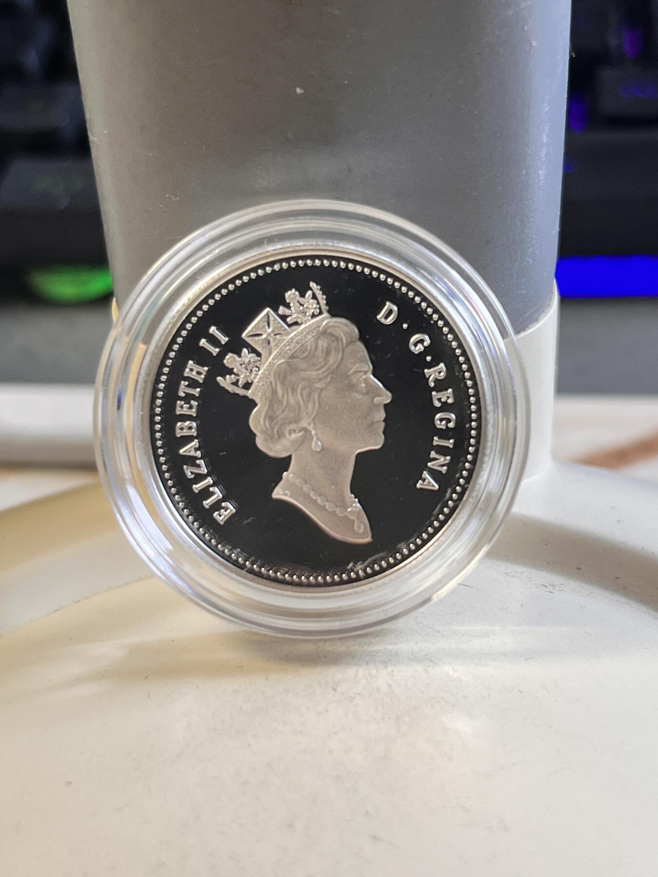 第166期拍卖【长期征集拍品】 加拿大2000年雄鹰精制纪念银币4枚套装，9.3克*4,925银