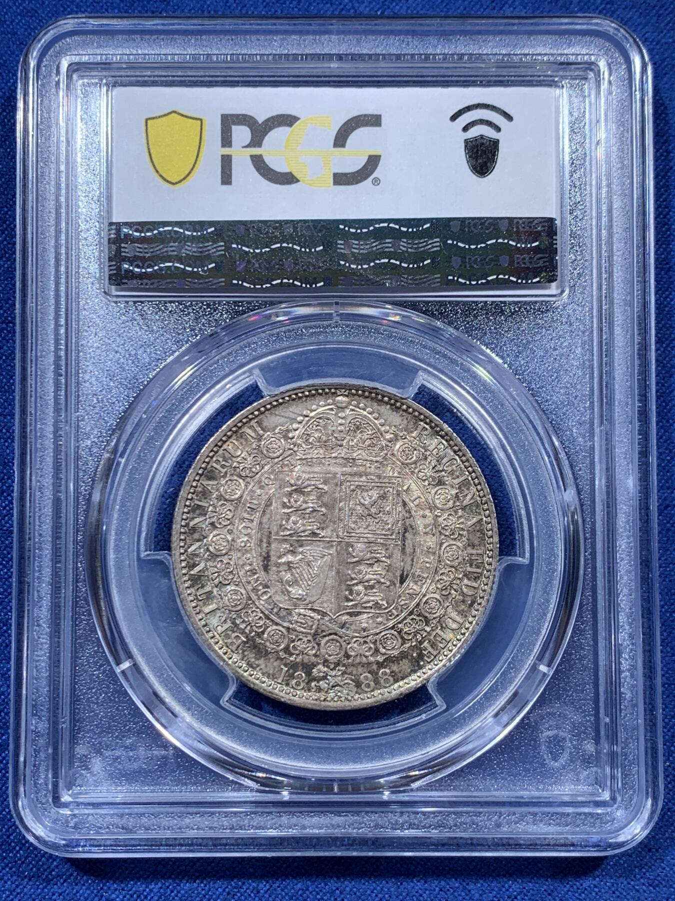 《竞宝斋》第400场 周日，周一，周二，3场连拍 （全场包邮） PCGS MS63 英国 1888年 维多利亚半克朗 银币 双面五彩包浆，底板转光状态极佳