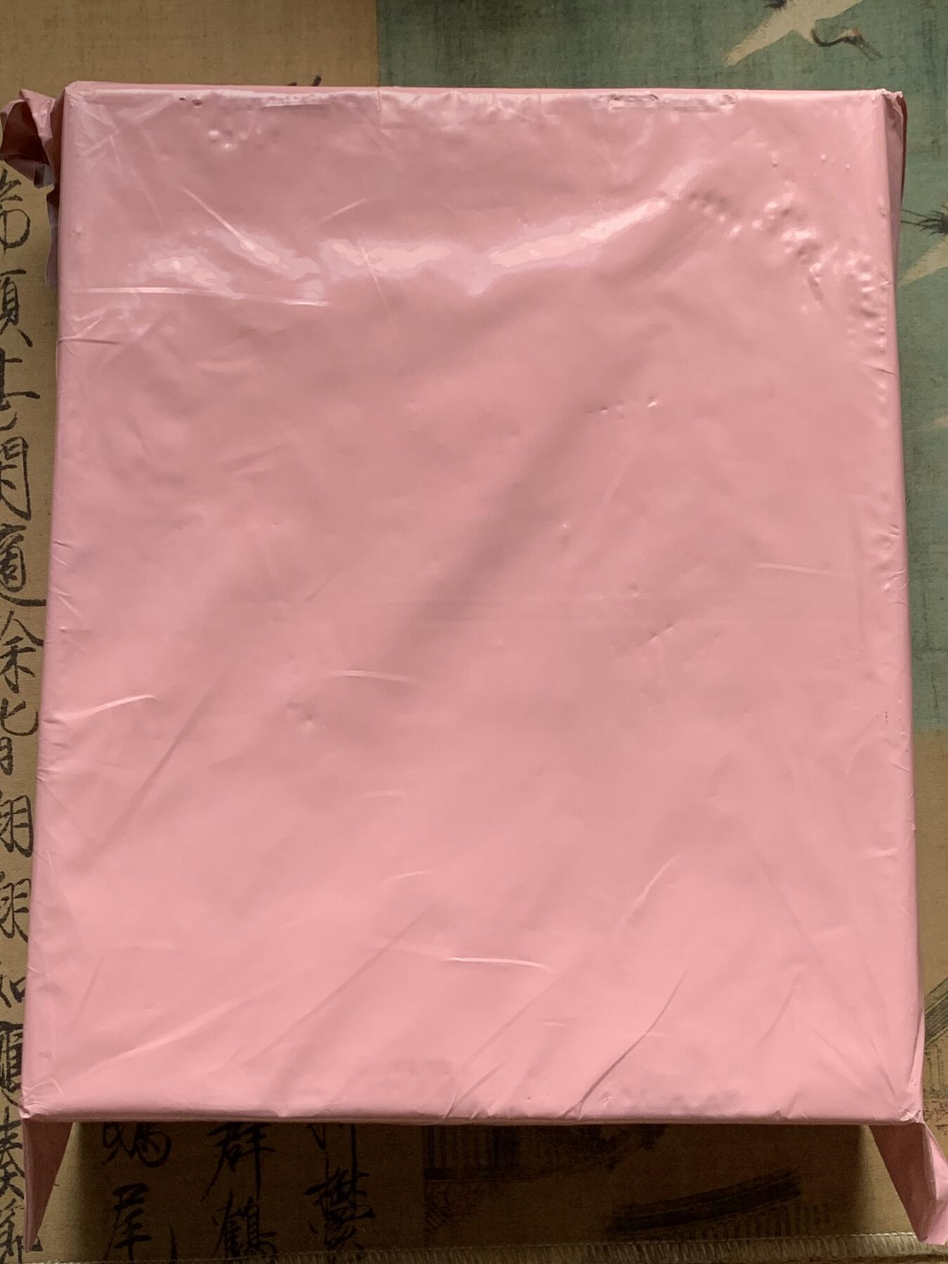 《竞宝斋》第400场 周日，周一，周二，3场连拍 （全场包邮） 麦稀奇2024币展限量盲盒 原封原盒 概率出银卡银币 盒子挺大的